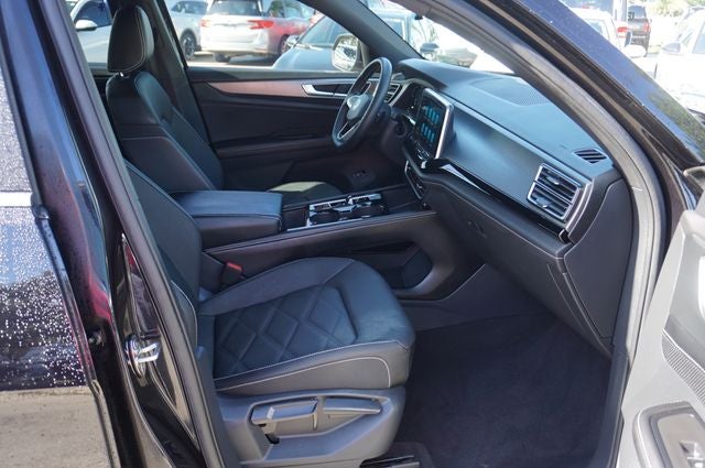 2024 Volkswagen Atlas Cross Sport 2.0T SE w/ Technology