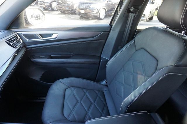 2024 Volkswagen Atlas Cross Sport 2.0T SE w/ Technology