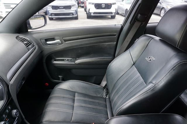 2012 Chrysler 300 S V6
