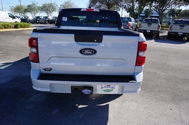 2026 Ford Maverick Base