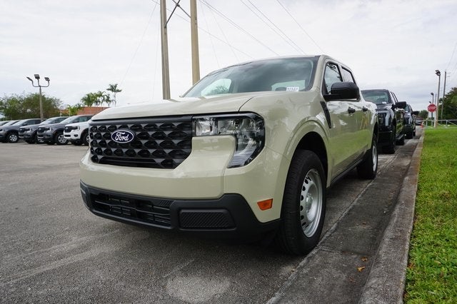 2025 Ford Maverick XL