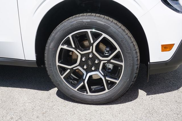 2026 Ford Maverick Base