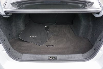 2021 Nissan Versa 1.6 SR