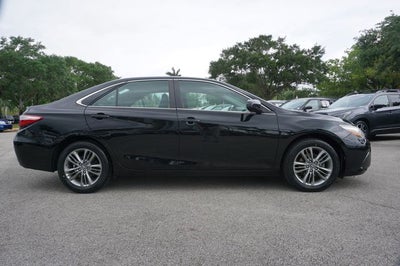 2017 Toyota Camry SE