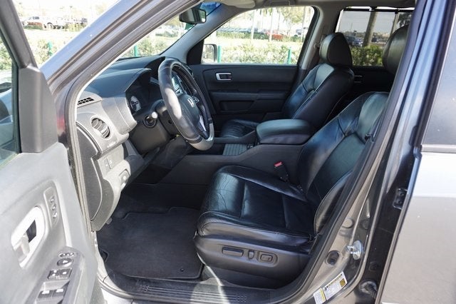 2011 Honda Pilot Touring w/ Navigation & RES