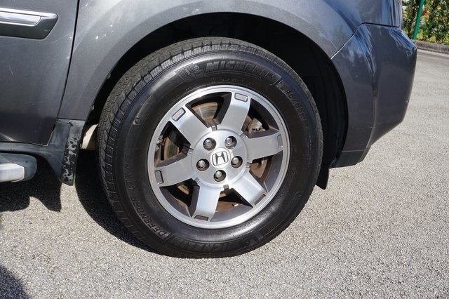 2011 Honda Pilot Touring w/ Navigation & RES