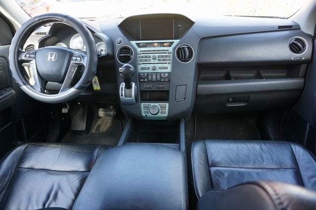 2011 Honda Pilot Touring w/ Navigation & RES