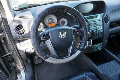 2011 Honda Pilot Touring w/ Navigation & RES