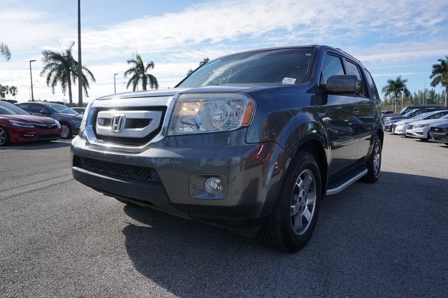 2011 Honda Pilot Touring w/ Navigation & RES