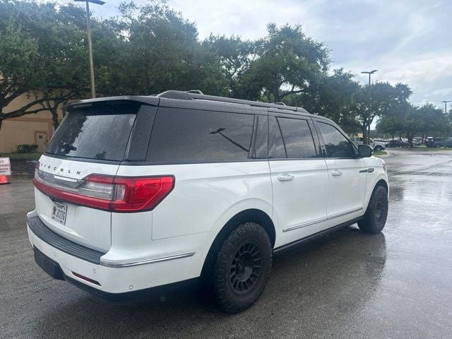 2021 Lincoln Navigator L Base