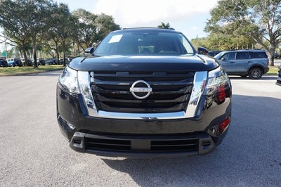 2022 Nissan Pathfinder SV