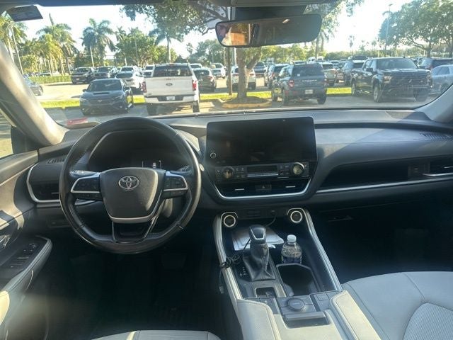 2024 Toyota Grand Highlander Base
