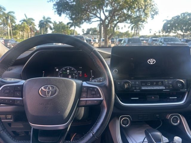 2024 Toyota Grand Highlander Base