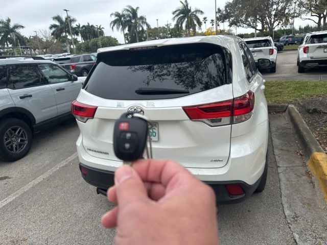 2019 Toyota Highlander Base