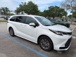 2022 Toyota Sienna LE 8 Passenger