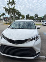 2022 Toyota Sienna LE 8 Passenger