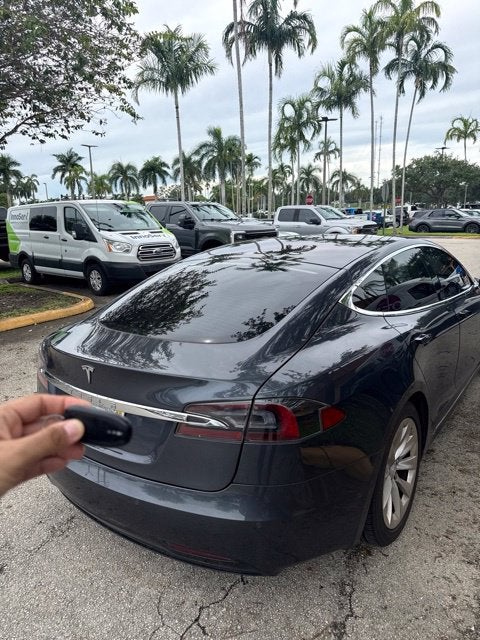 2018 Tesla Model S Base