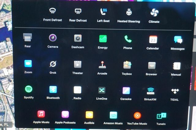 2024 Tesla Model X Base