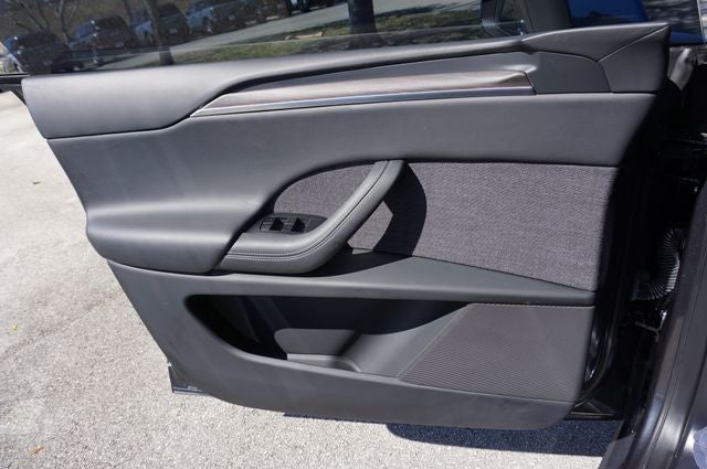 2024 Tesla Model X Base