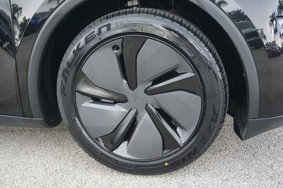 2026 Tesla Model Y Base