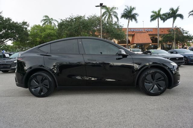2026 Tesla Model Y Base