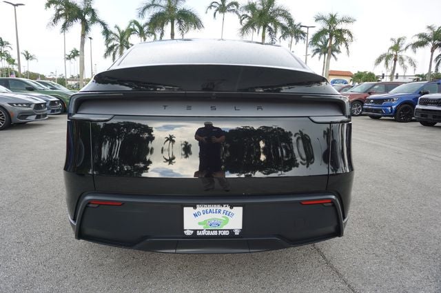 2026 Tesla Model Y Base