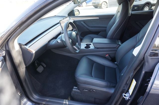 2025 Tesla Model Y Long Range