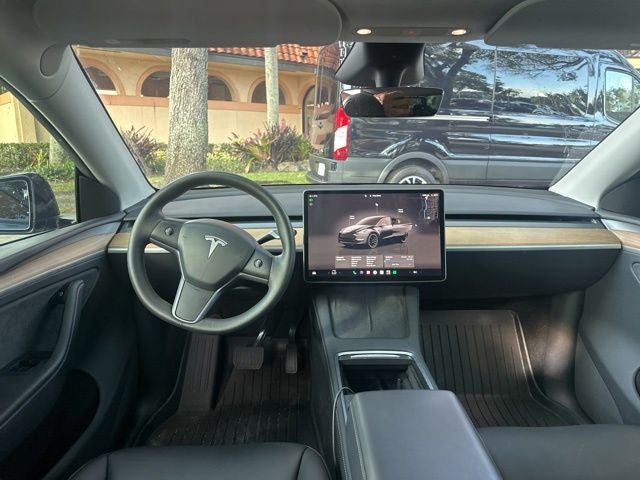 2025 Tesla Model Y Long Range