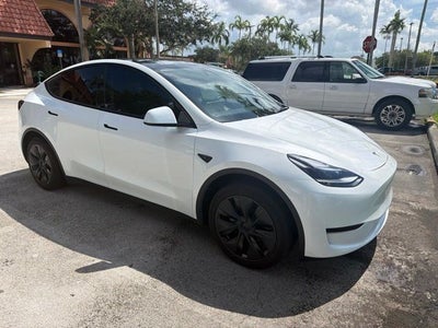 2025 Tesla Model Y Long Range