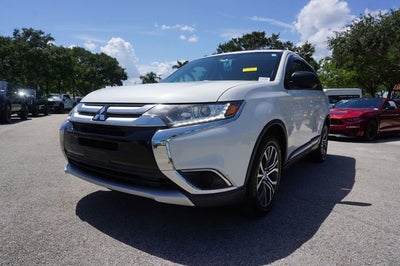 2017 Mitsubishi Outlander ES