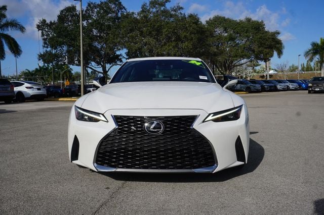 2024 Lexus IS Base