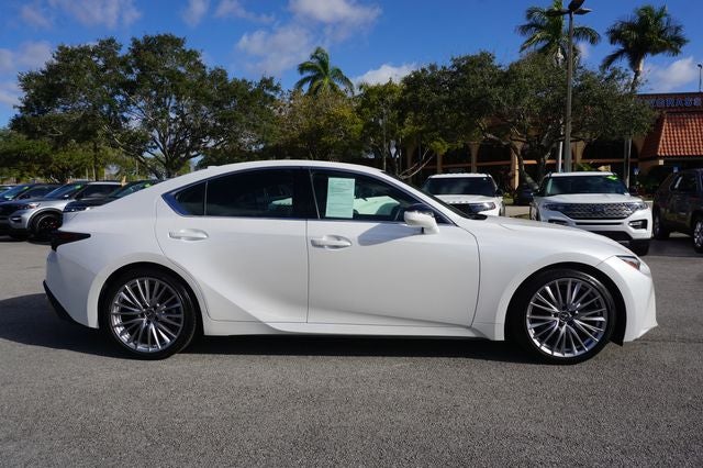 2024 Lexus IS Base