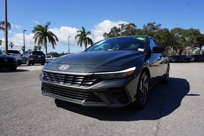 2025 Hyundai Elantra SEL Sport