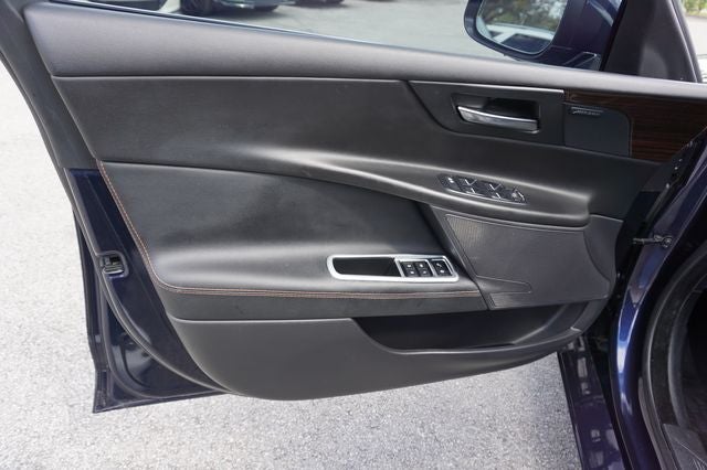 2018 Jaguar XE 35t Prestige