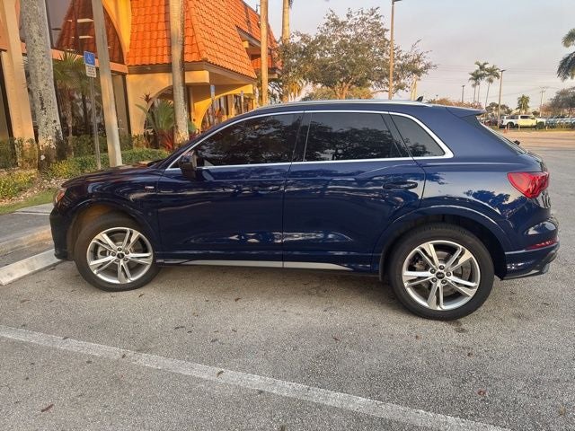 2022 Audi Q3 45 S line quattro Premium