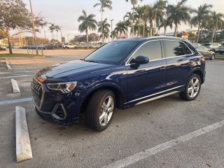 2022 Audi Q3 45 S line quattro Premium