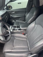 2025 Audi Q7 55 quattro Premium