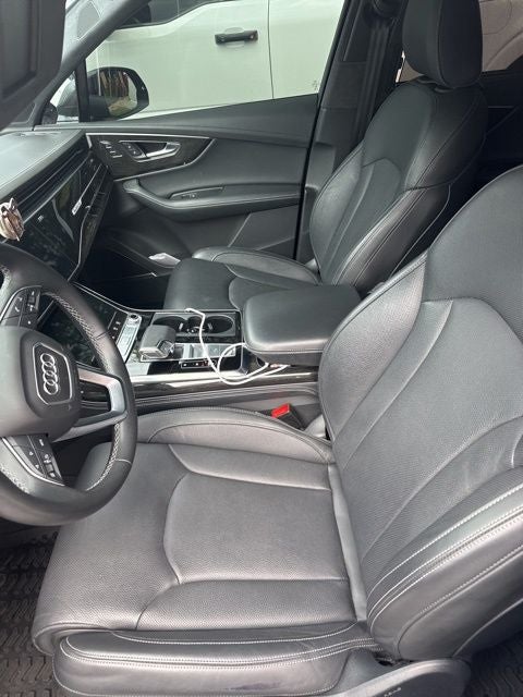 2025 Audi Q7 55 quattro Premium