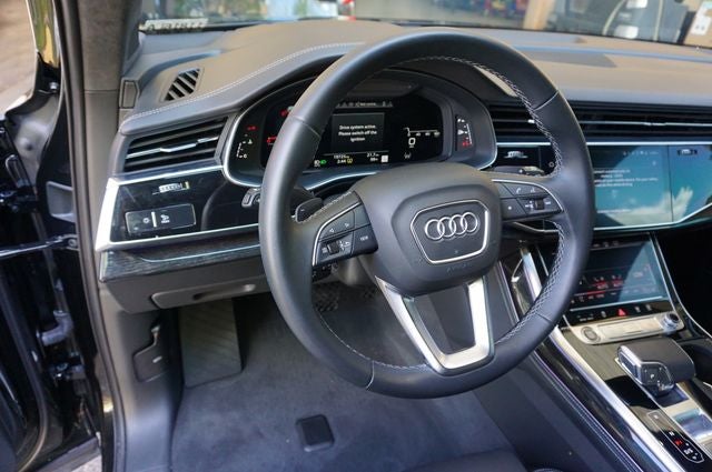 2025 Audi Q7 55 quattro Premium