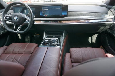 2025 BMW 7 Series 760i xDrive