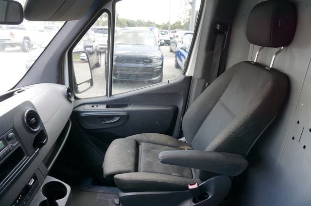 2019 Mercedes-Benz Sprinter 4500 144 WB Standard Roof Cargo