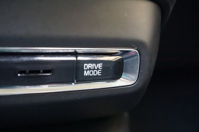 2021 Volvo XC40 T4 Momentum