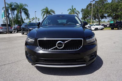 2021 Volvo XC40 T4 Momentum