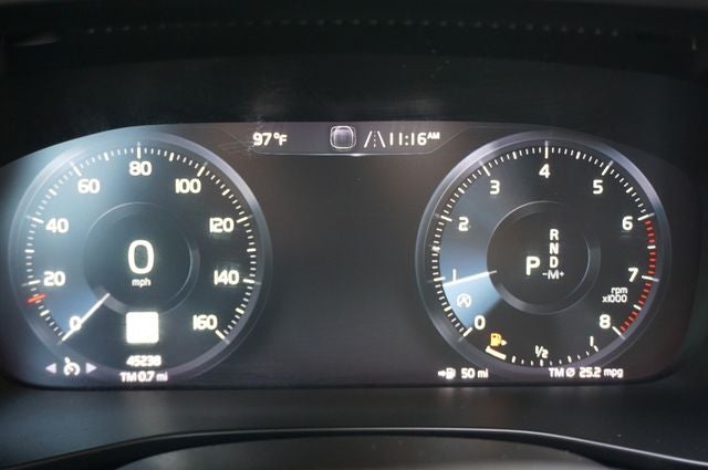 2021 Volvo XC40 T4 Momentum