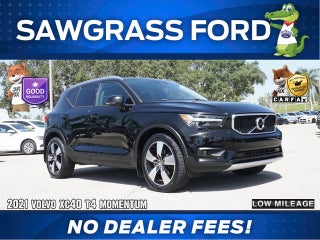 2021 Volvo XC40 T4 Momentum